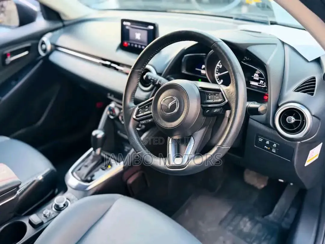 Mazda 2 2021