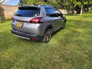 Peugeot 2008 2019 Gray