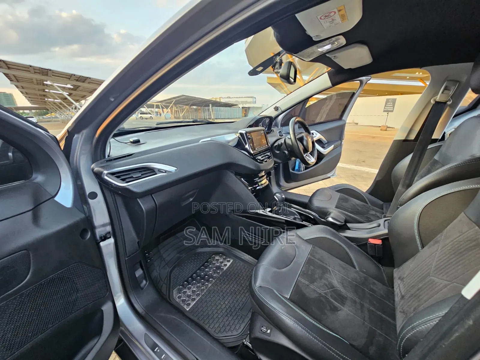 Peugeot 2008 2019 Gray