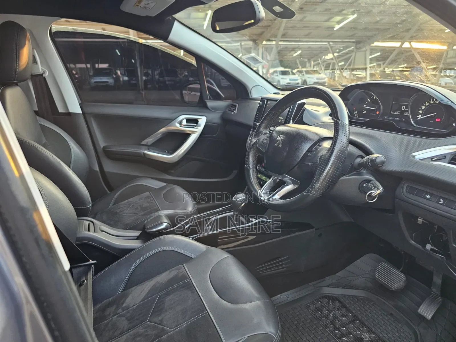 Peugeot 2008 2019 Gray