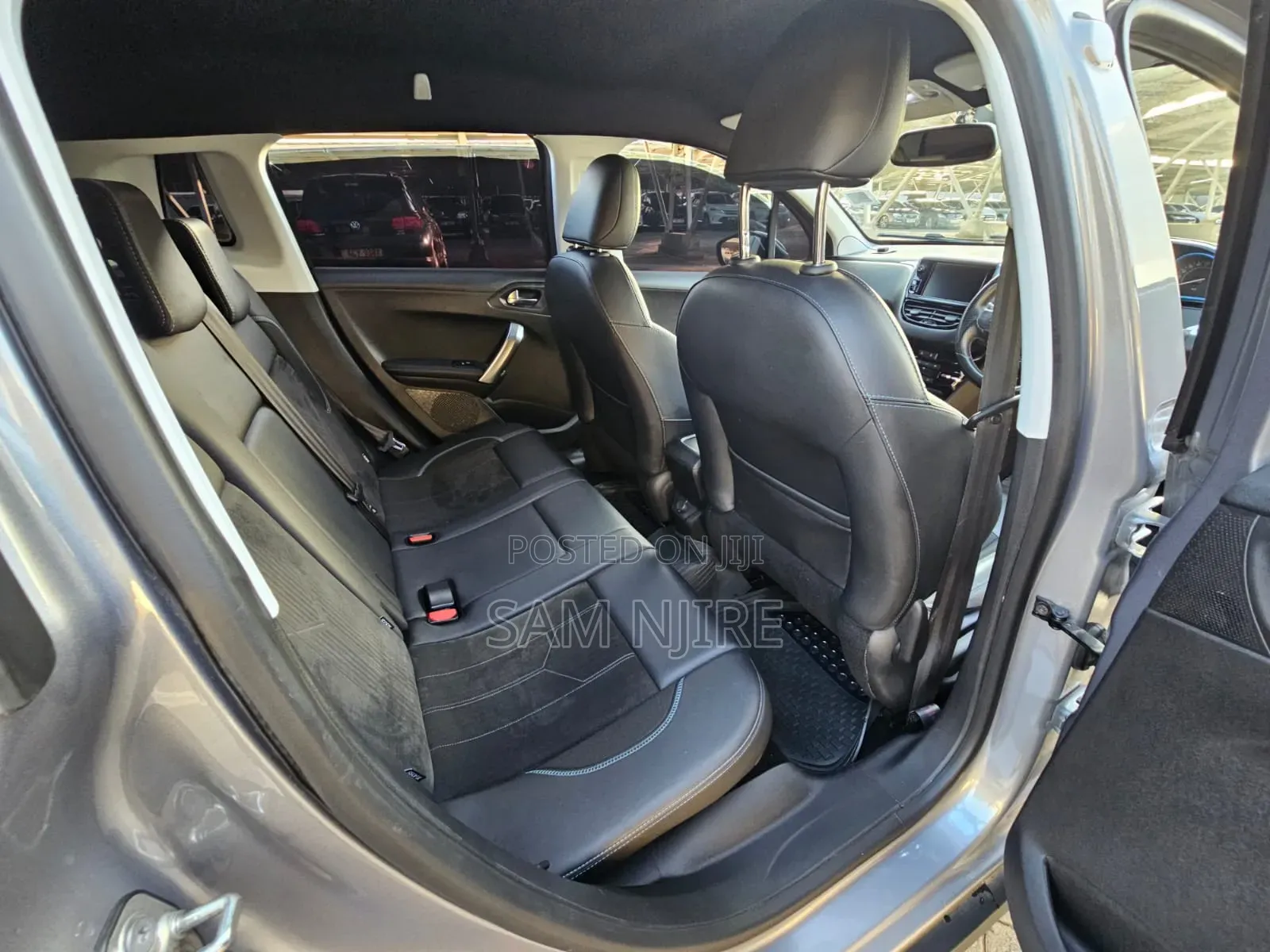 Peugeot 2008 2019 Gray
