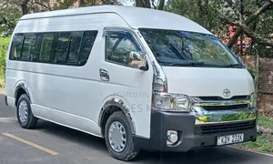Toyota HiAce 2019 White