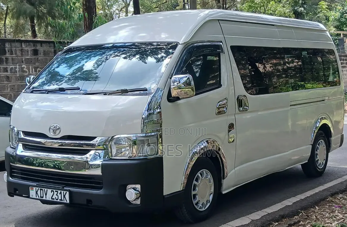 Toyota HiAce 2019 White