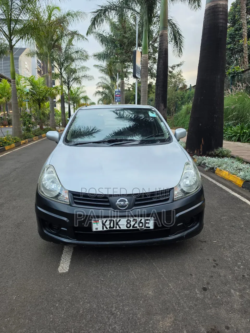 Nissan Advan 2015