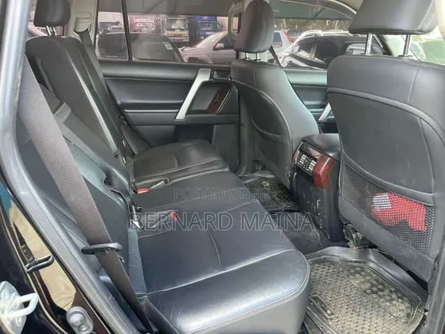 Toyota Land Cruiser Prado 2017 Black
