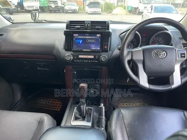 Toyota Land Cruiser Prado 2017 Black