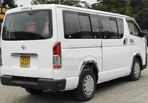 Toyota HiAce 2013 White