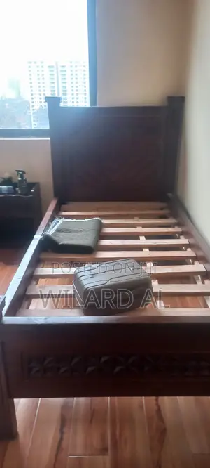 Mahogany Bed