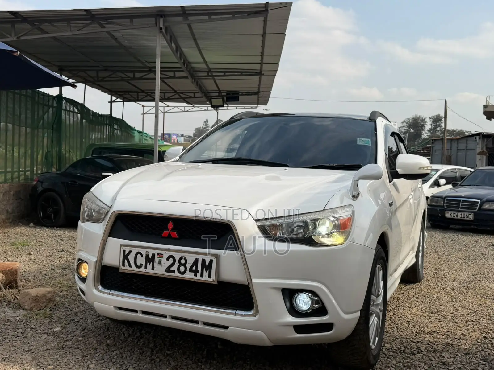 Mitsubishi RVR 2010 White