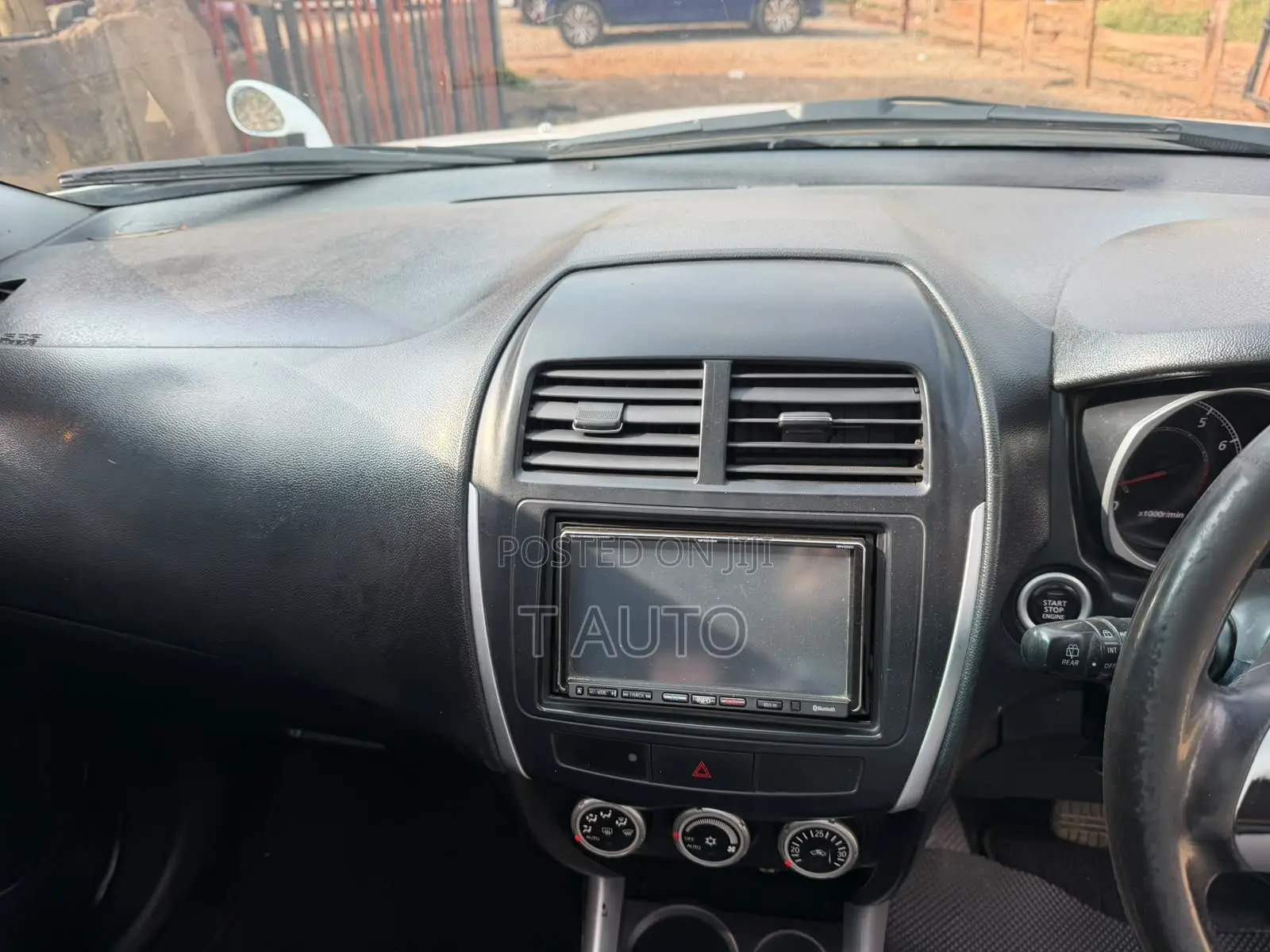 Mitsubishi RVR 2010 White