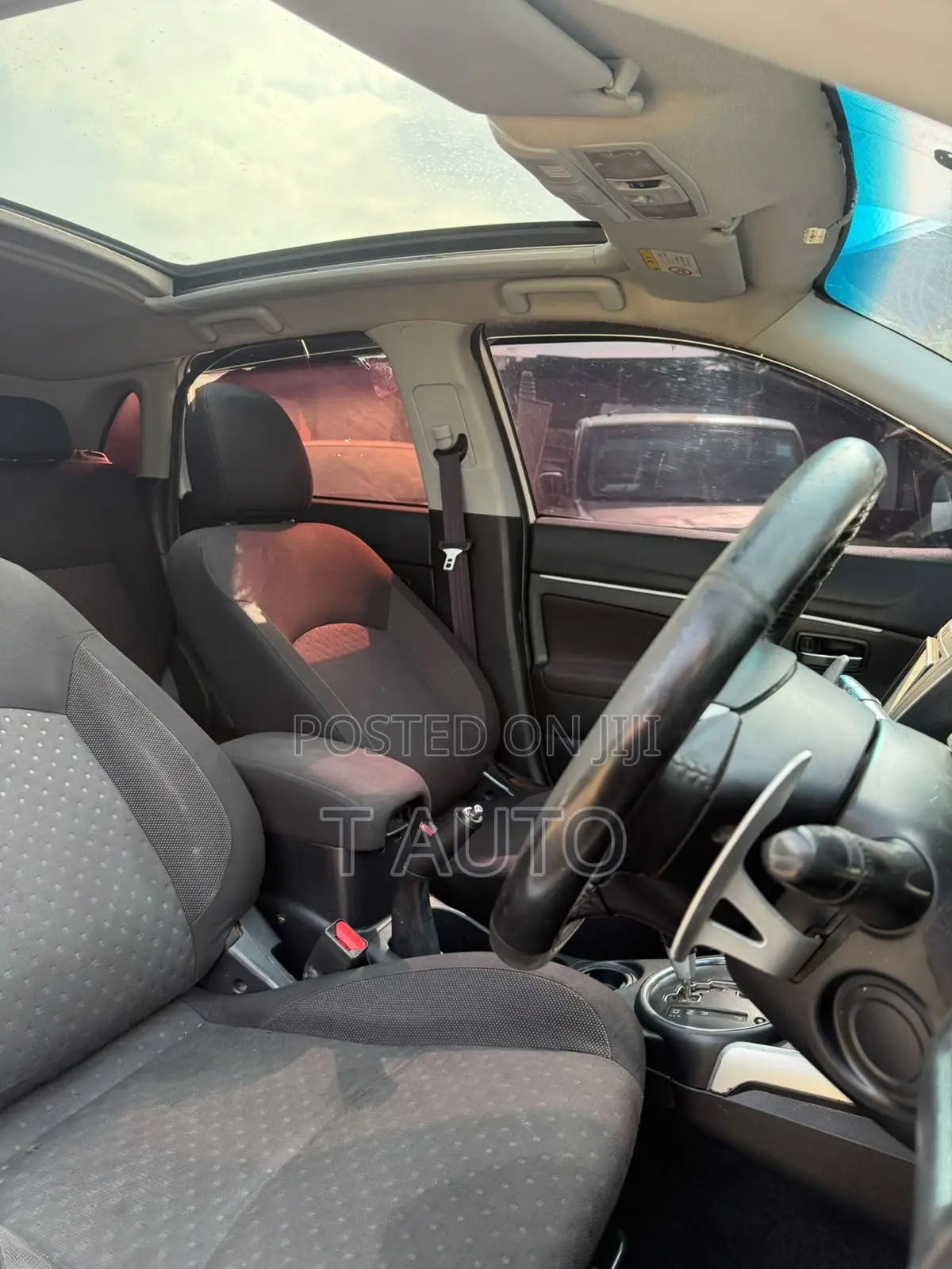 Mitsubishi RVR 2010 White