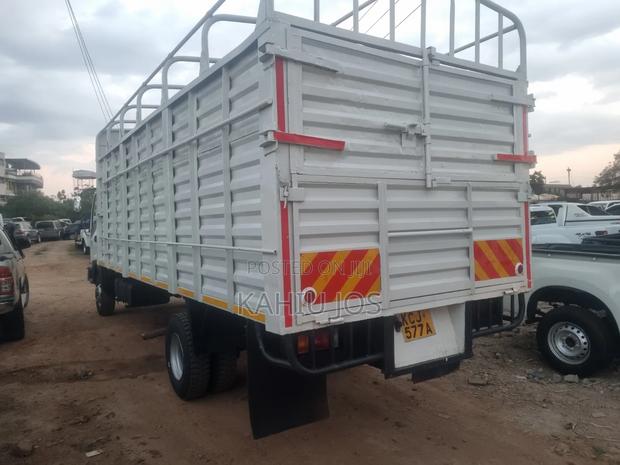 Isuzu FRR Truck - thumbnail 4