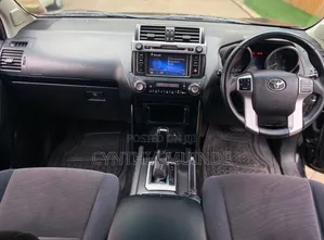 Toyota Land Cruiser Prado 2016 Black