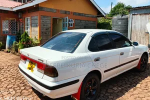 Nissan Sunny 2003 White