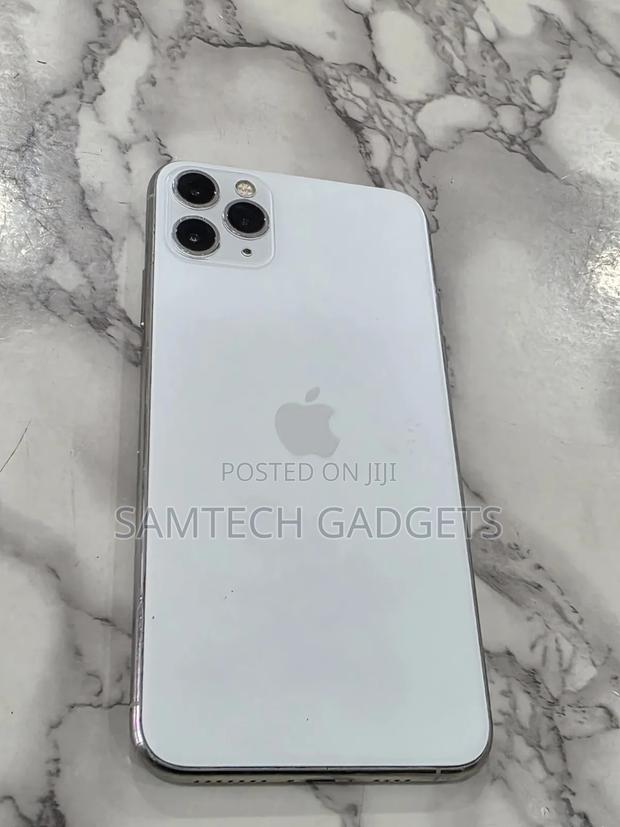 Apple iPhone 11 Pro Max 64 GB White