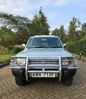 Mitsubishi Pajero 2009 Silver