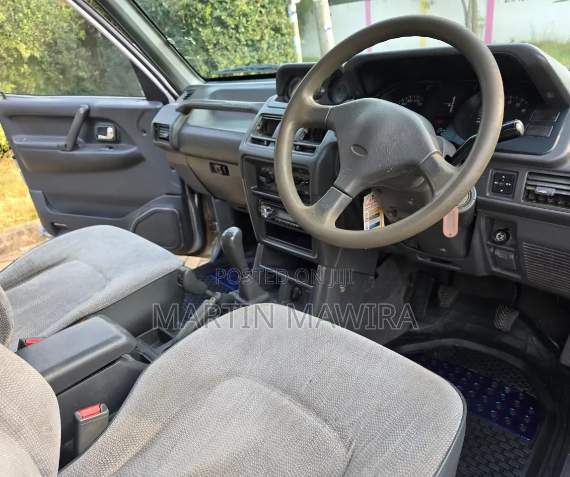 Mitsubishi Pajero 2009 Silver