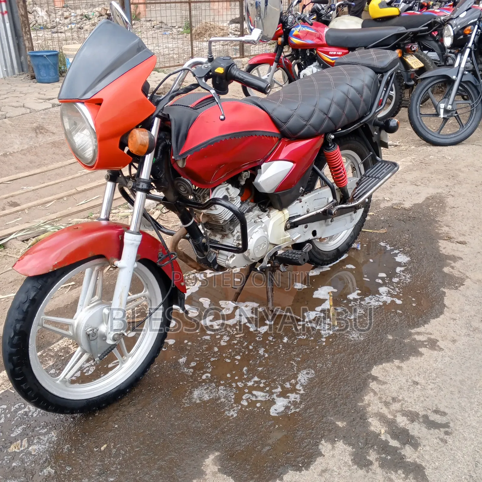 TVS HLX Plus ES 2023 Red