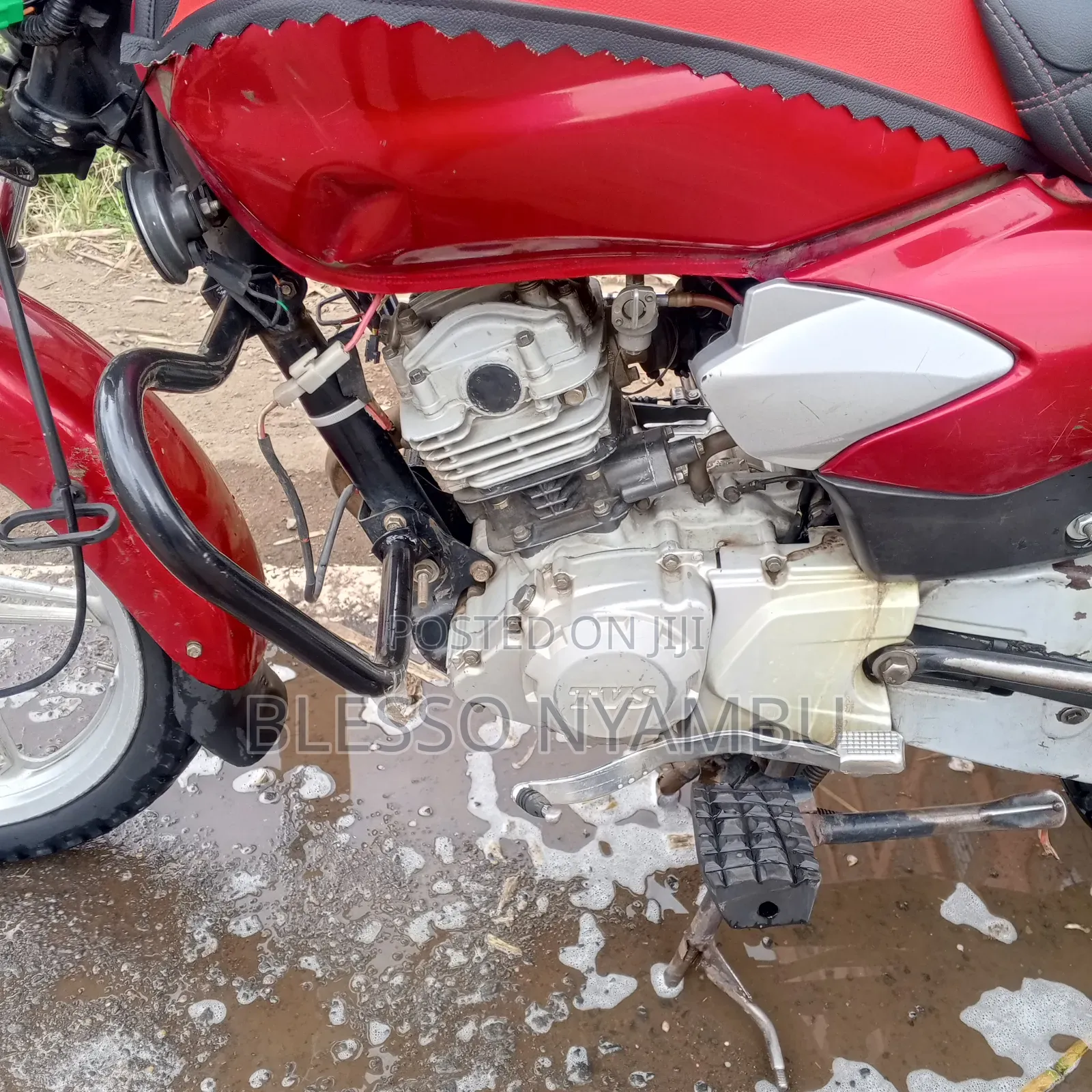 TVS HLX Plus ES 2023 Red