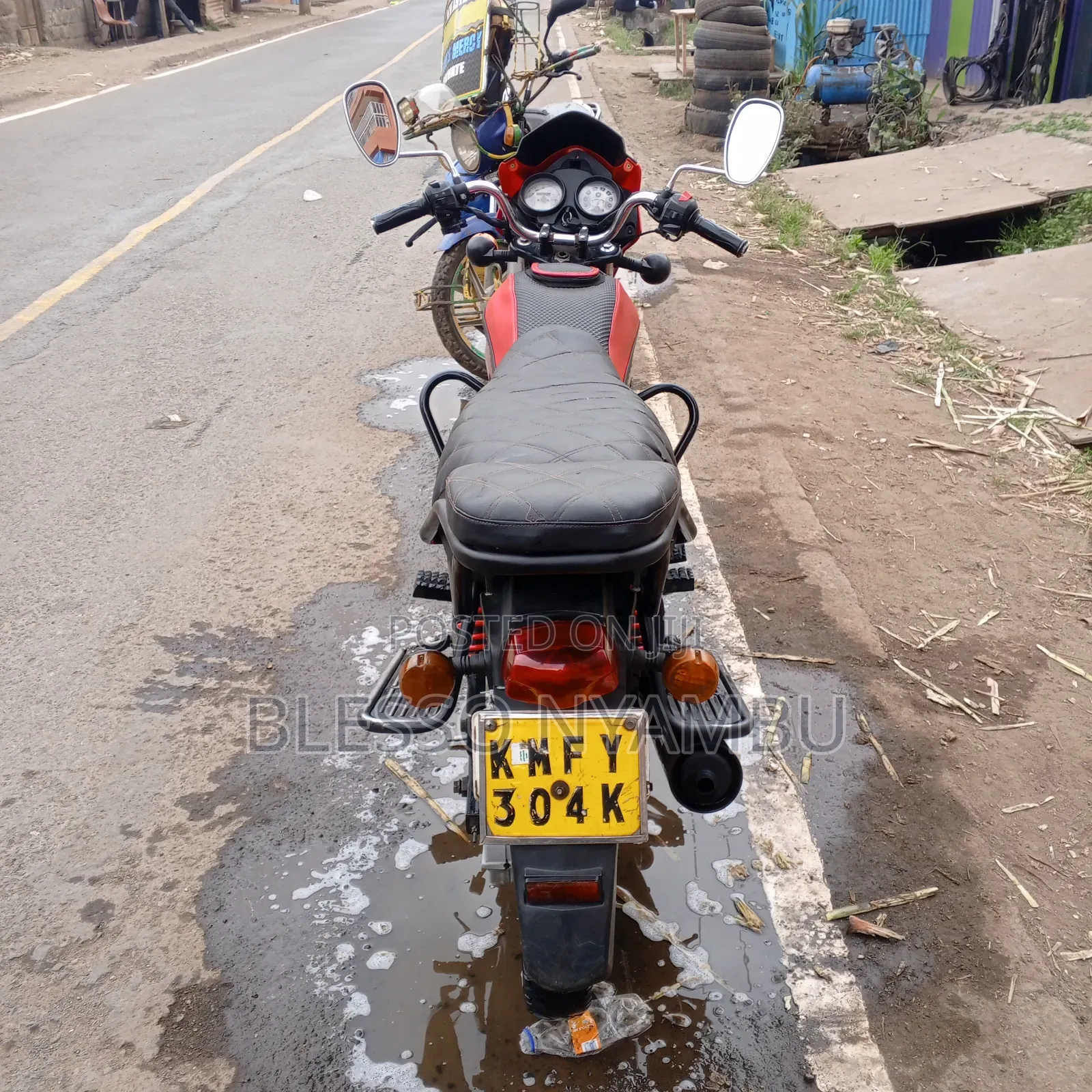 TVS HLX Plus ES 2023 Red