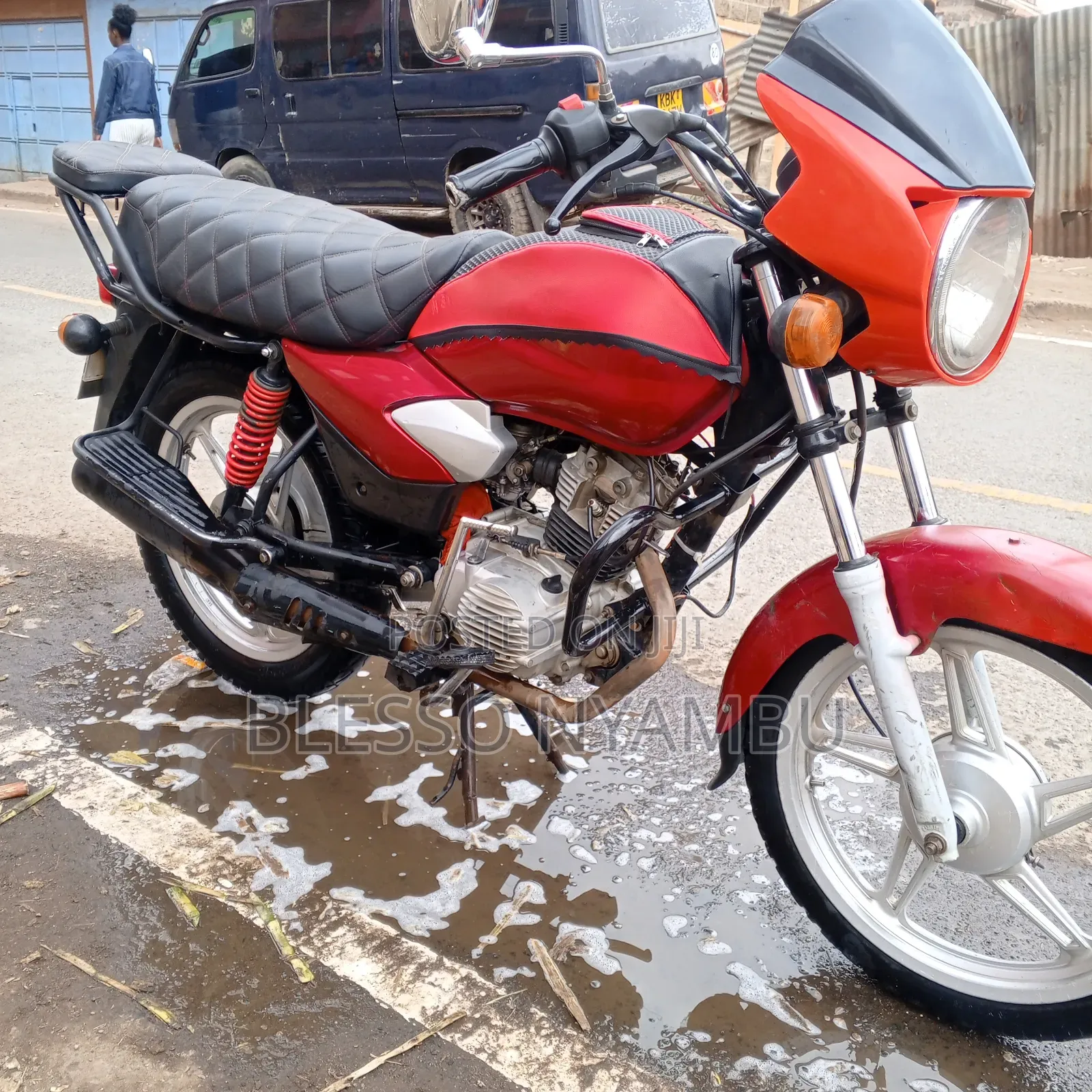 TVS HLX Plus ES 2023 Red