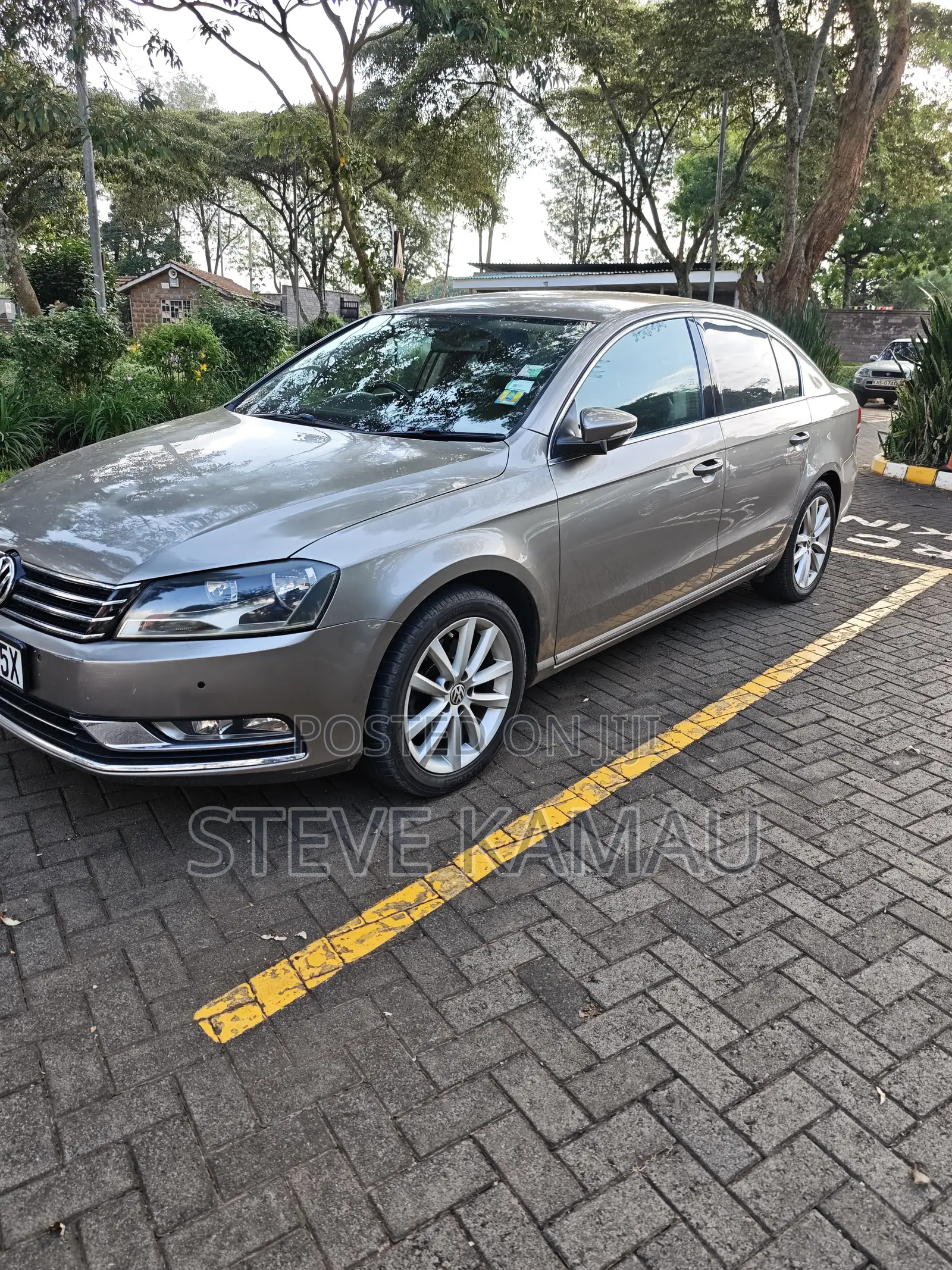 Volkswagen Passat 1.8 SE Sedan 2012 Gold