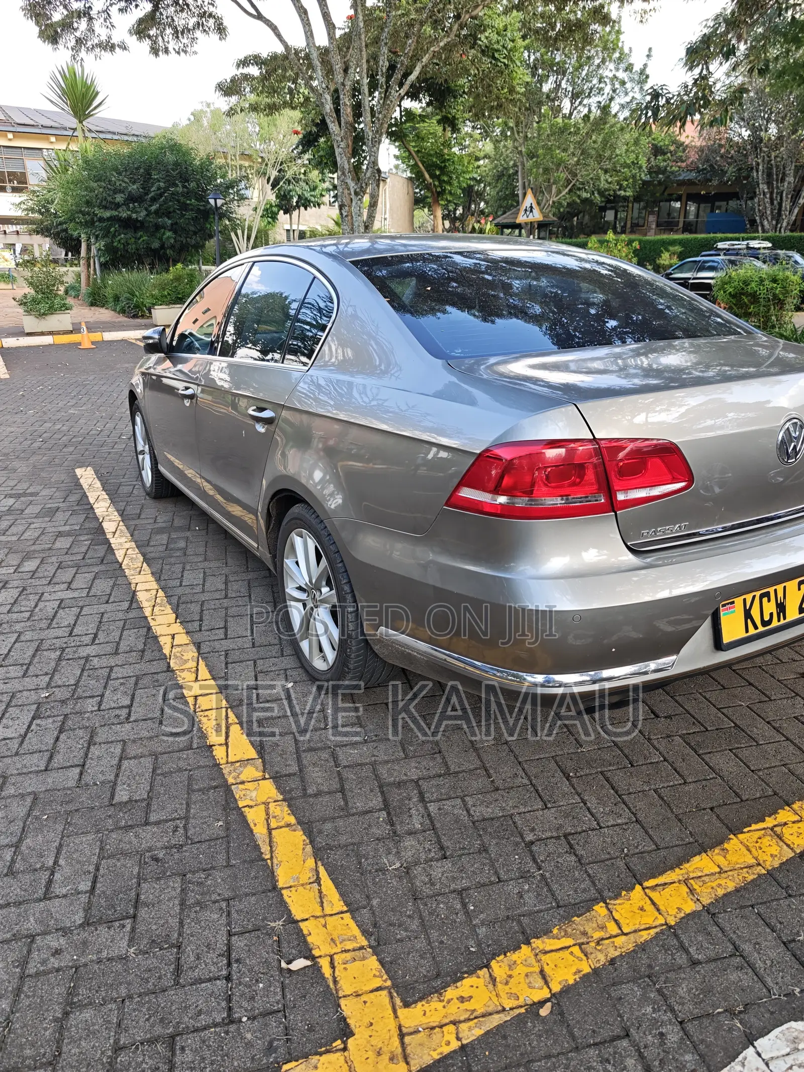 Volkswagen Passat 1.8 SE Sedan 2012 Gold