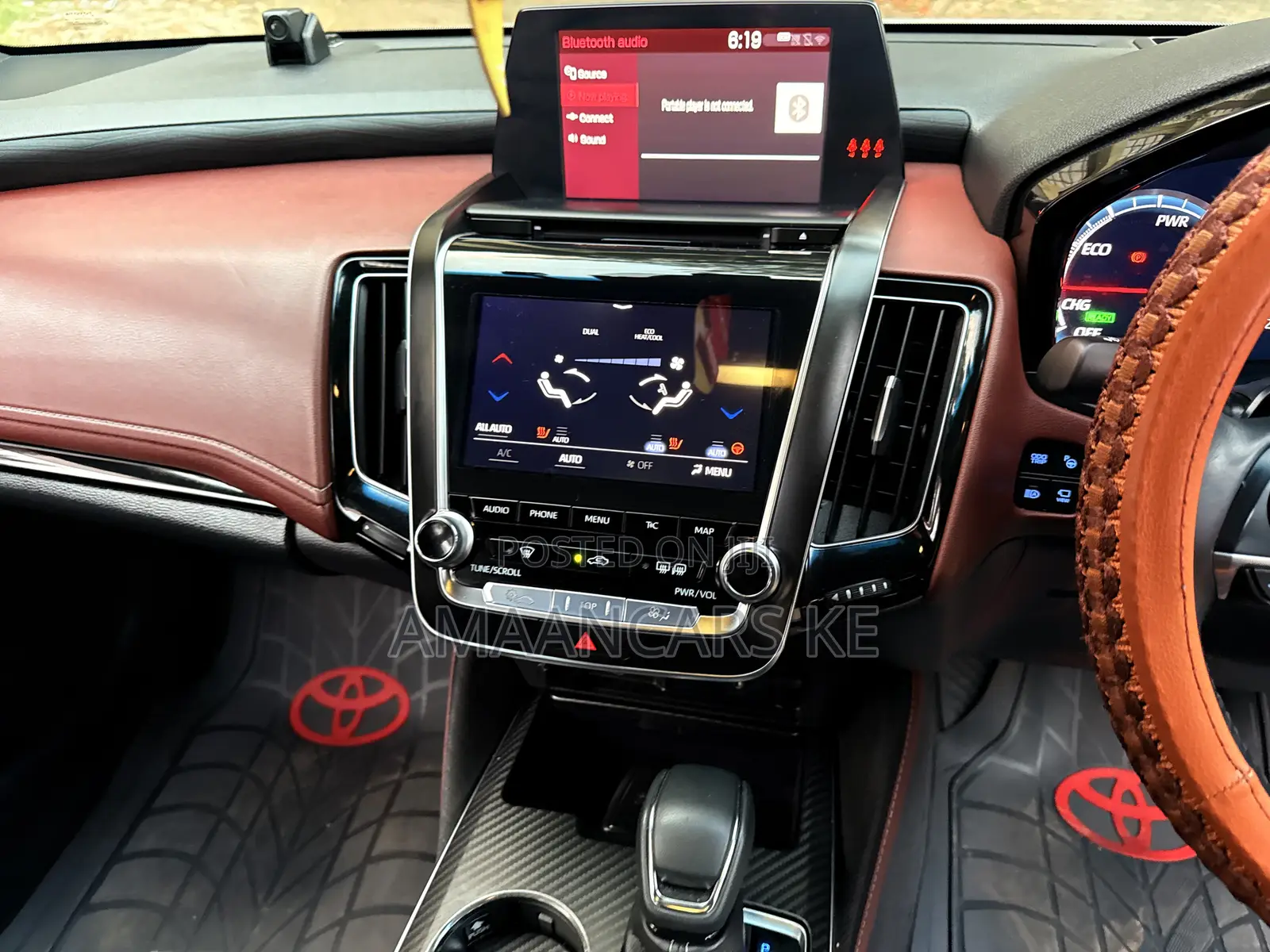 Toyota Crown 2018 Silver