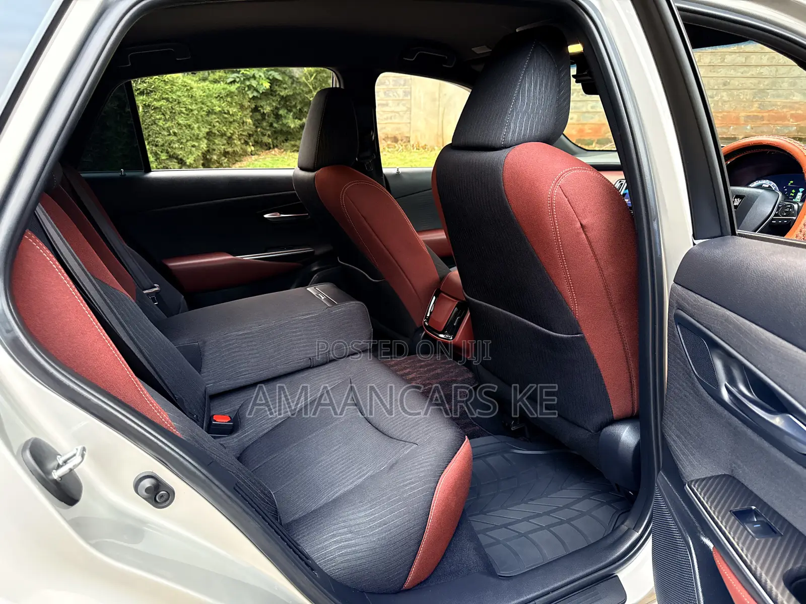 Toyota Crown 2018 Silver