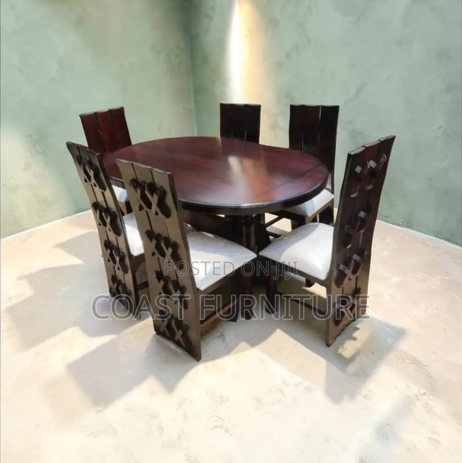 6 Seaters Dining Table Suitable for Your Family