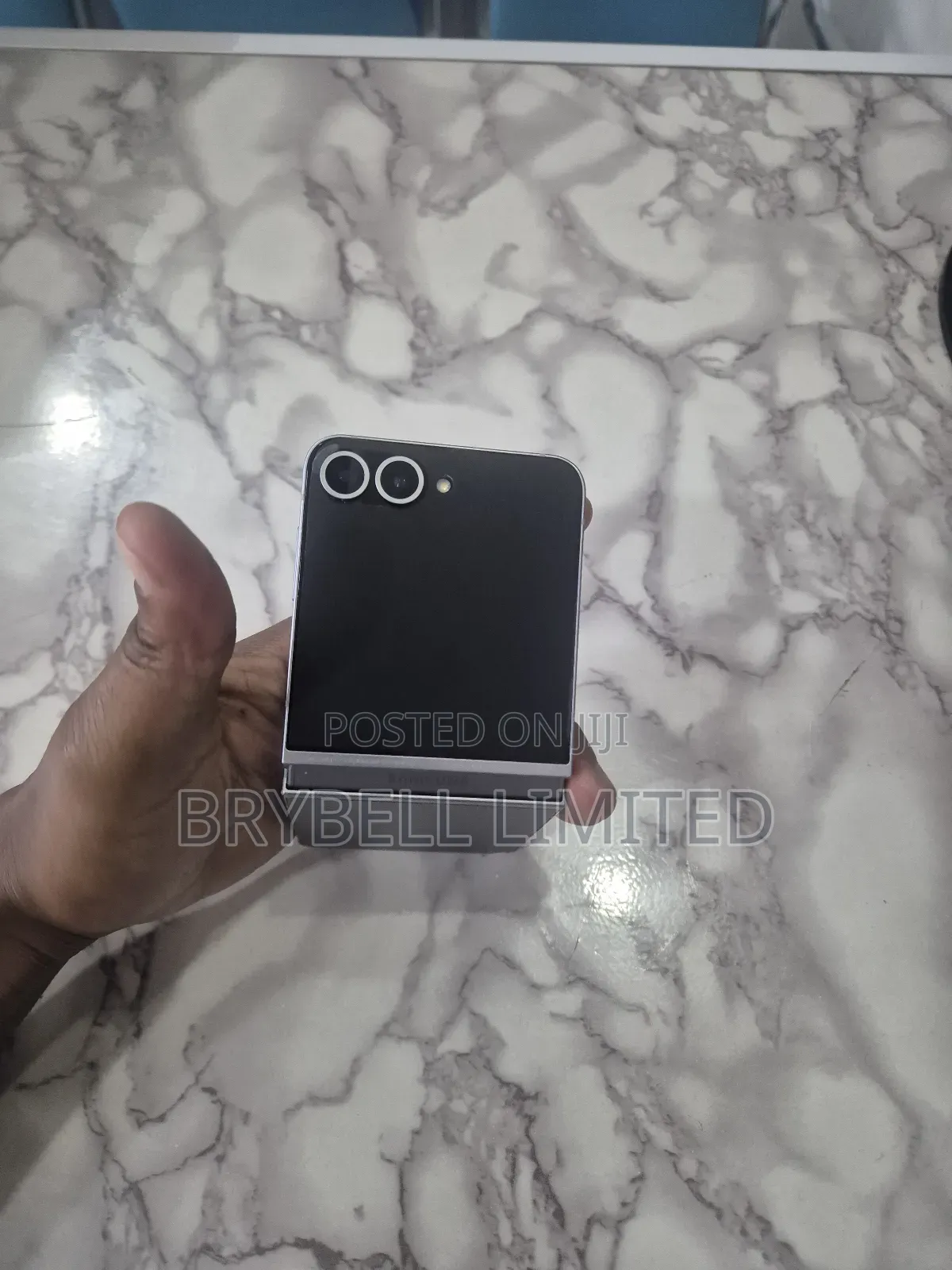 Samsung Galaxy Z Flip6 256 GB Gray