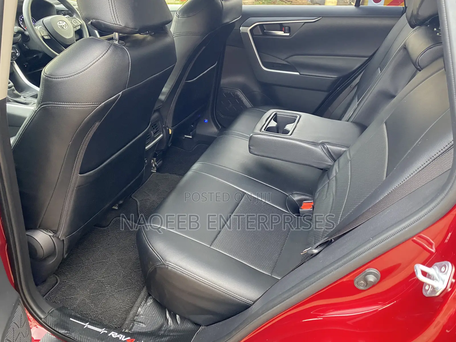 Toyota RAV4 2019 Maroon