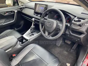 Toyota RAV4 2019 Maroon