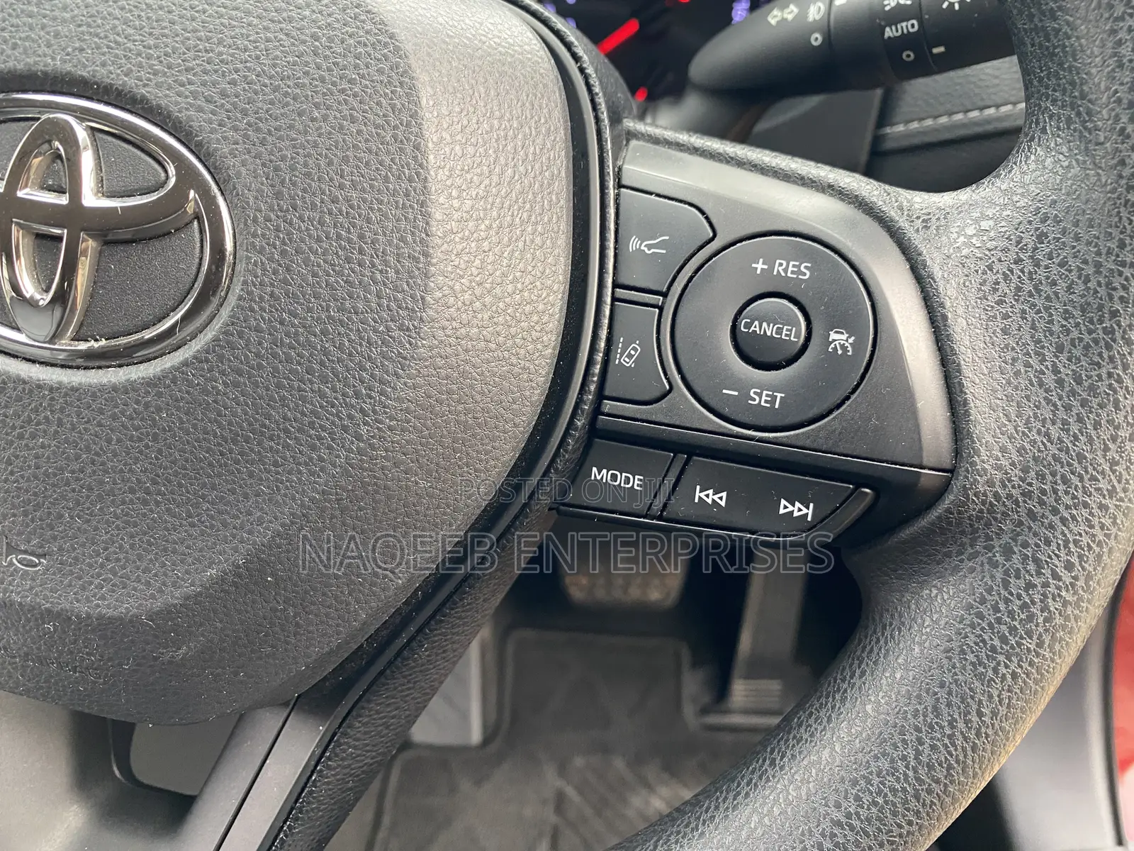 Toyota RAV4 2019 Maroon