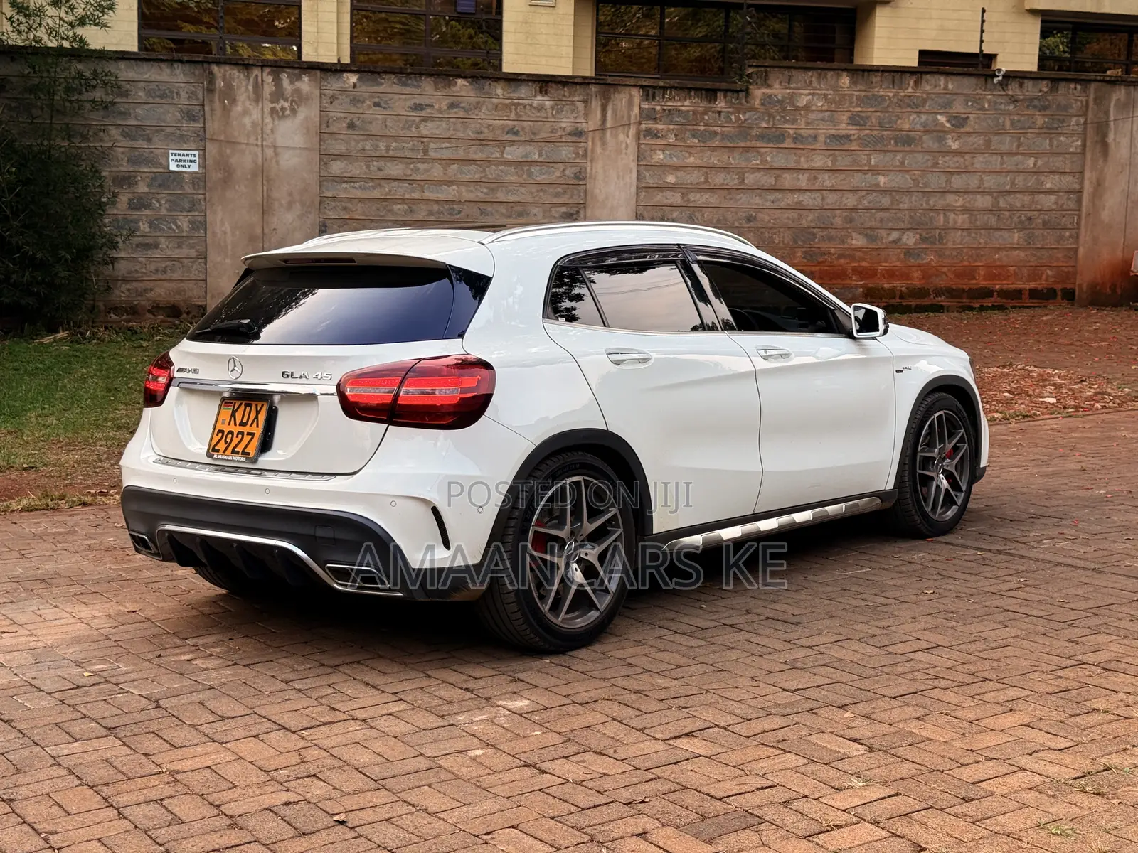 Mercedes-Benz GLA-Class 2017 White