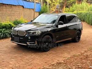 BMW X5 xDrive50i 4dr SUV AWD (4.4L 8cyl Turbo 8A) 2014 Black