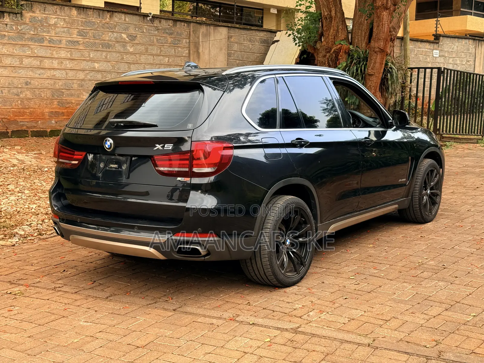 BMW X5 xDrive50i 4dr SUV AWD (4.4L 8cyl Turbo 8A) 2014 Black