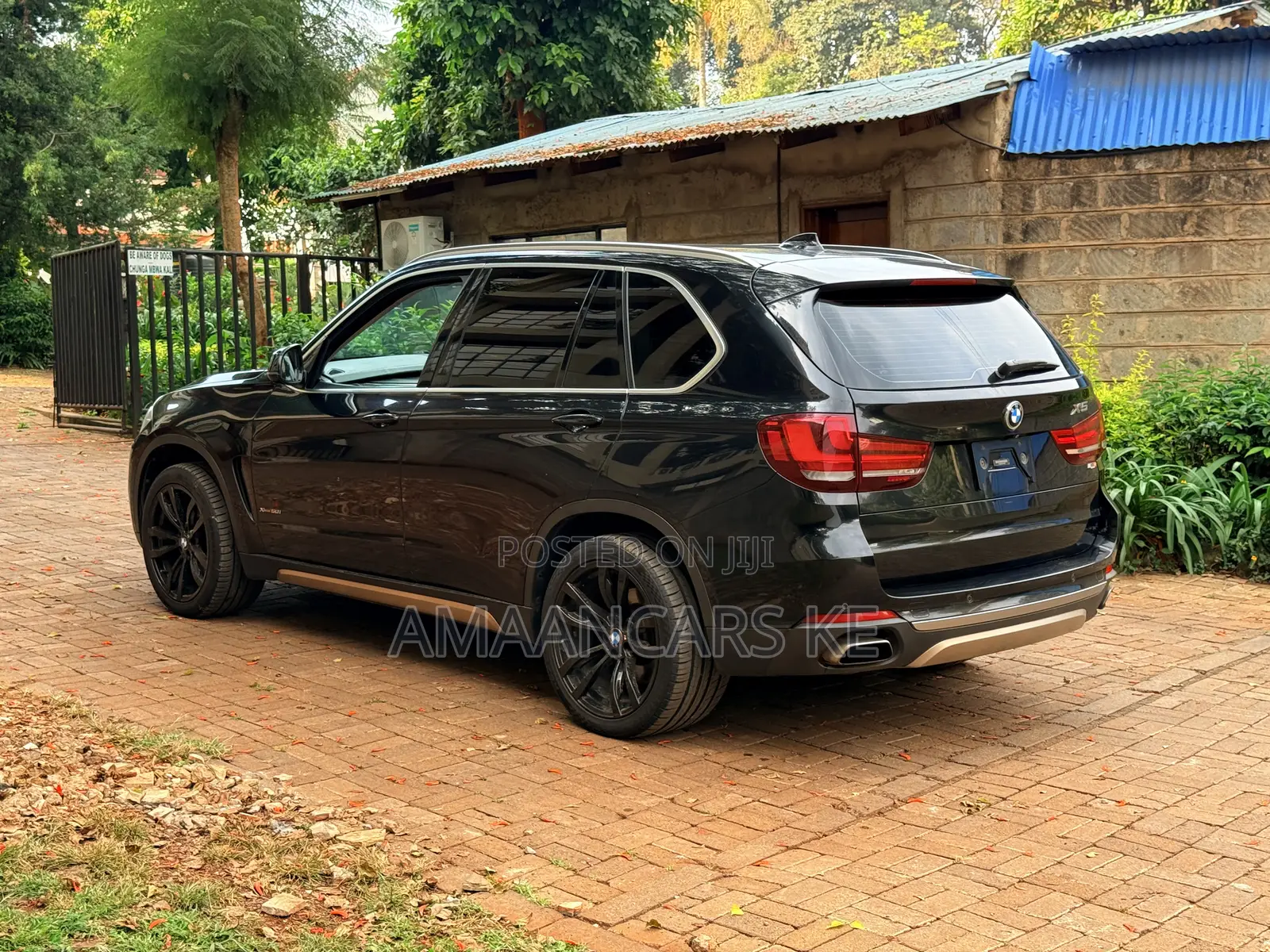 BMW X5 xDrive50i 4dr SUV AWD (4.4L 8cyl Turbo 8A) 2014 Black