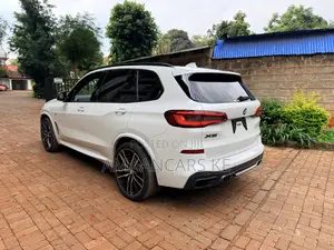 BMW X5 M50d 2019 White