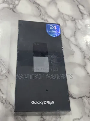 New Samsung Galaxy Z Flip5 256 GB Green