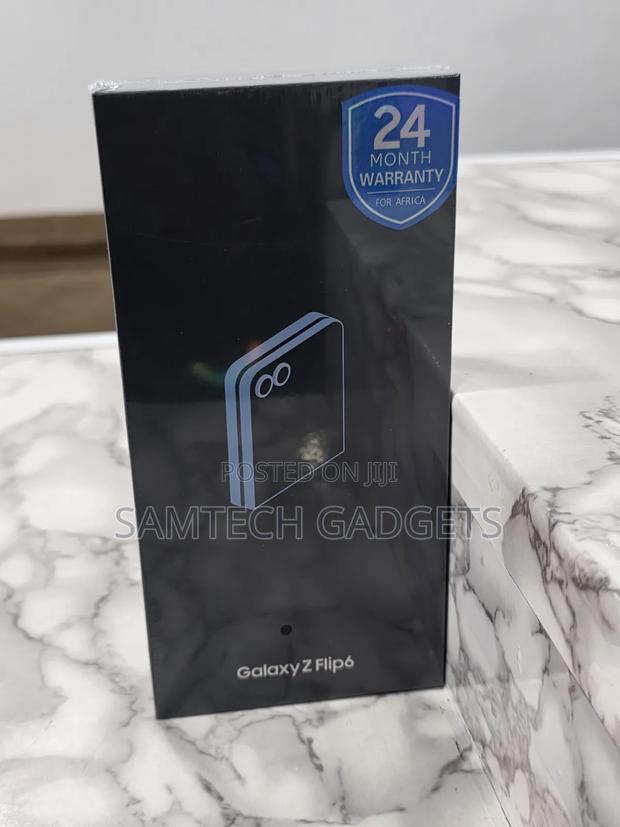 New Samsung Galaxy Z Flip6 256 GB Blue