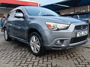 Mitsubishi RVR 2.0 2011 Gray