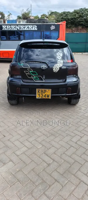 Toyota Vitz 2004 Black