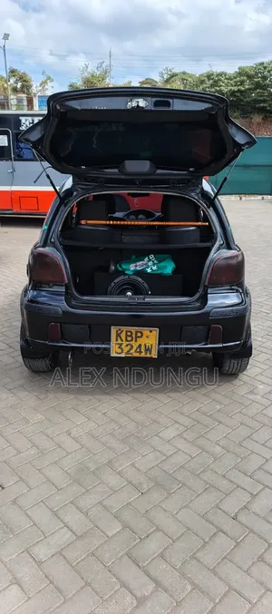 Toyota Vitz 2004 Black