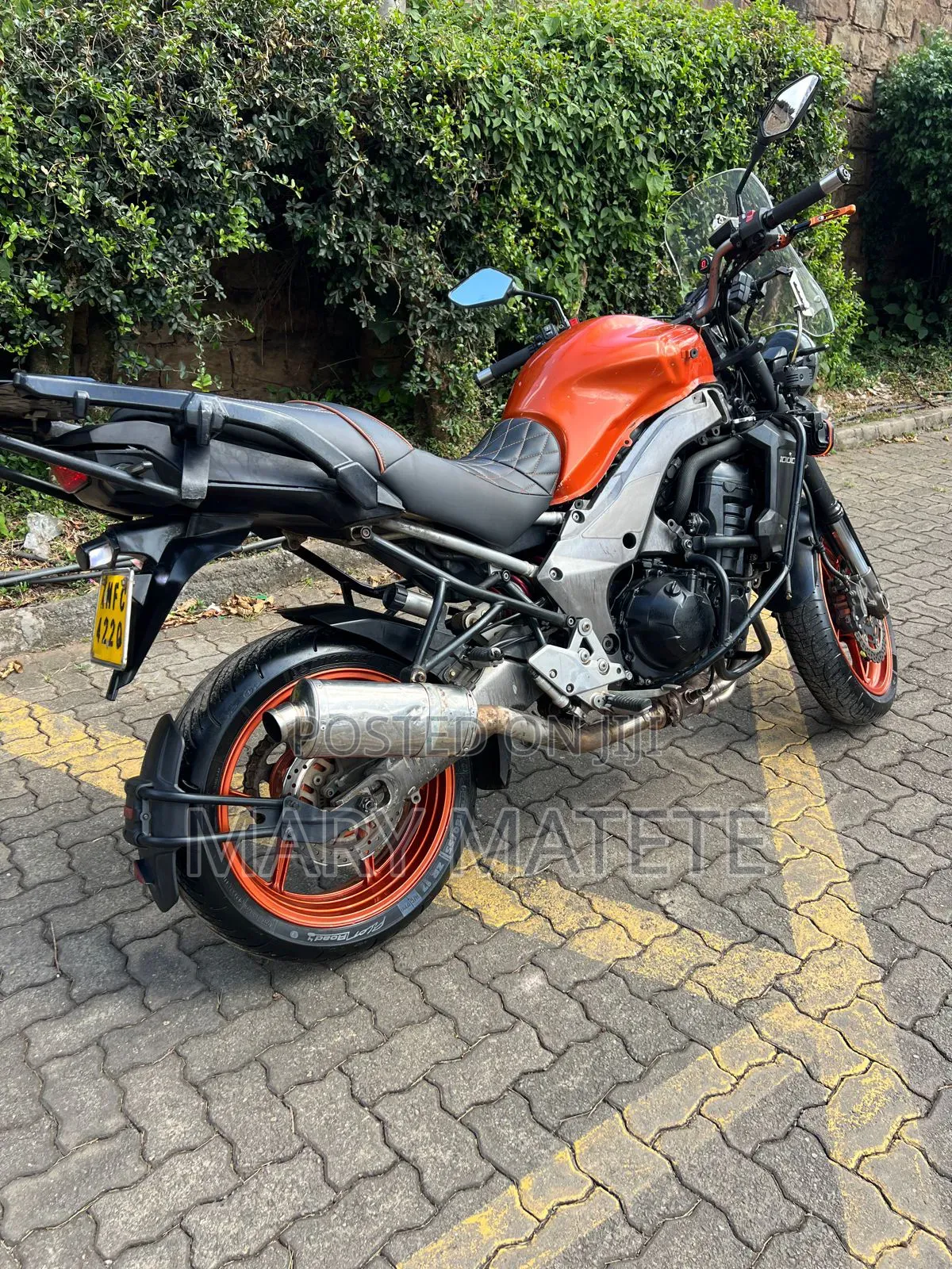 Car 2013 Orange