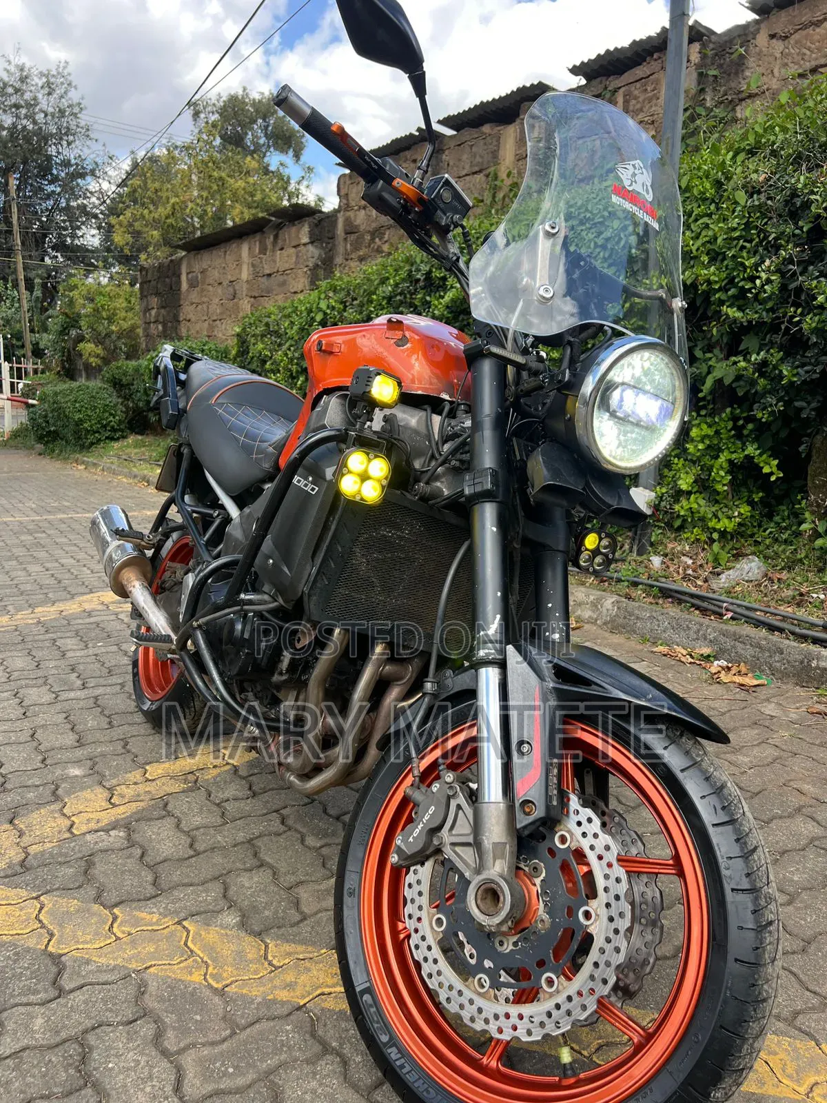 Car 2013 Orange