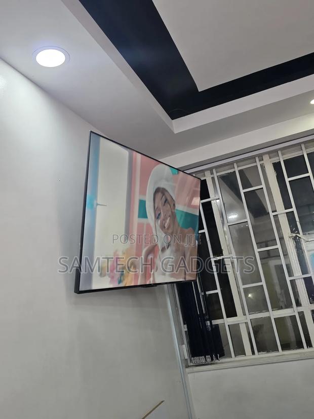 TCL 58' HDR Google Tv - thumbnail 2