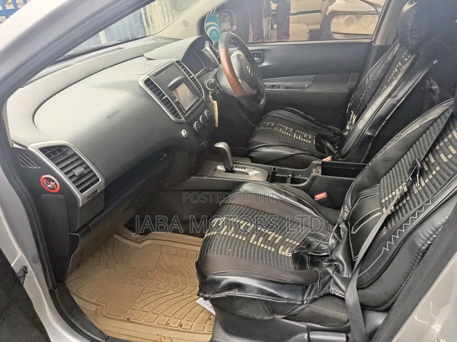 Nissan Wingroad 2014 Silver