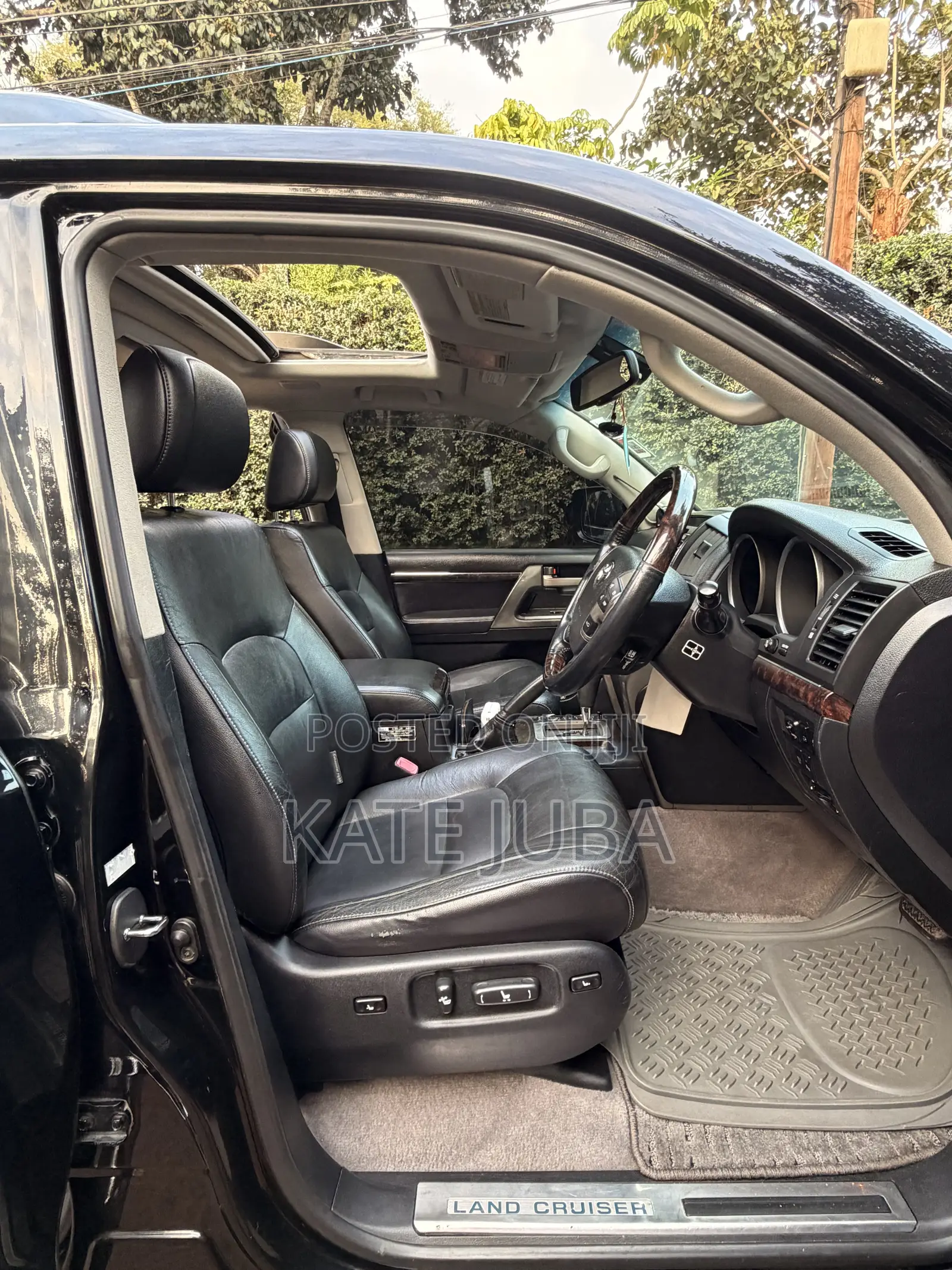 Toyota Land Cruiser 2011 Black