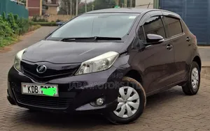 Toyota Vitz 2013 Brown
